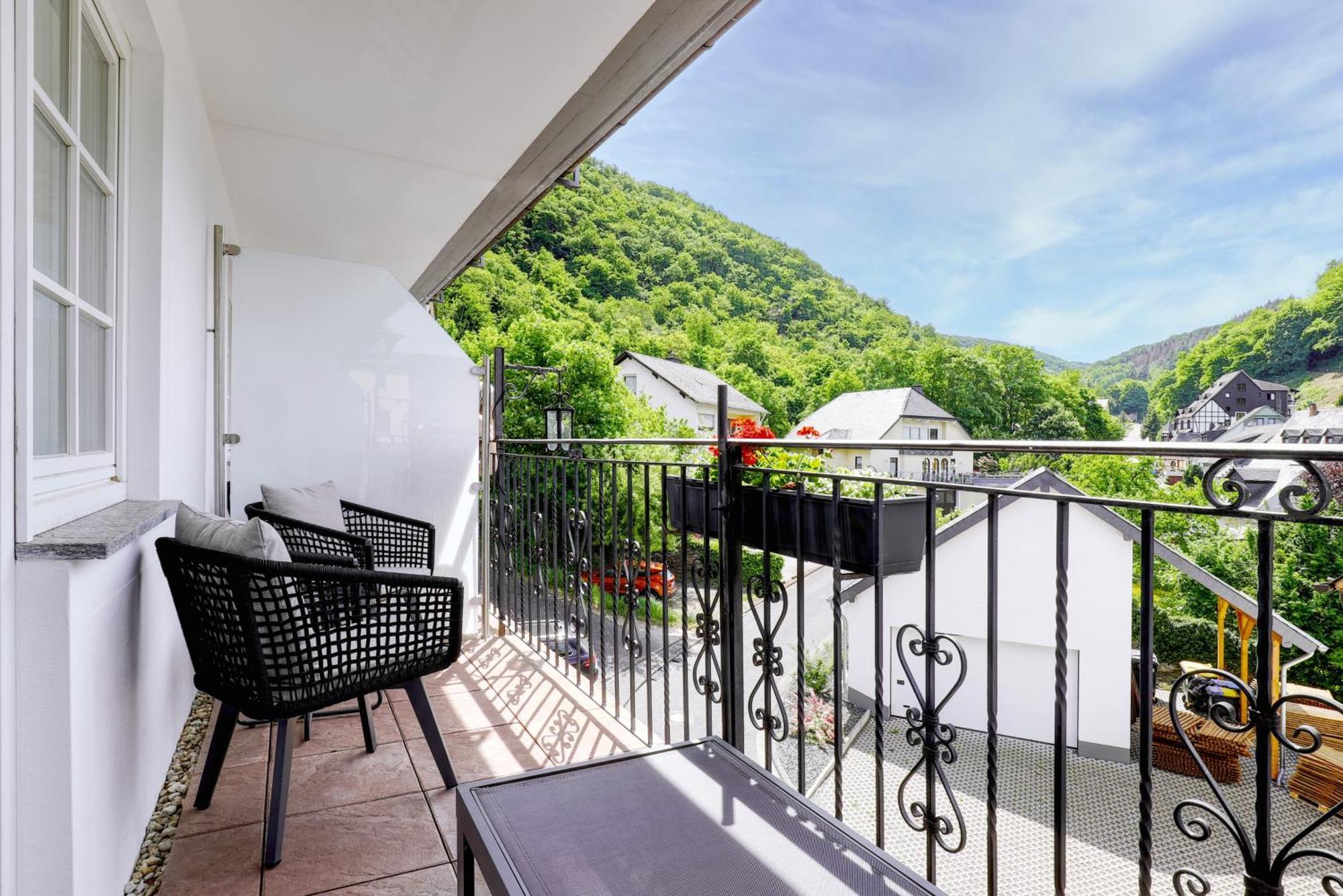 Hotel Lipmann "Am Klosterberg" Beilstein  Kültér fotó
