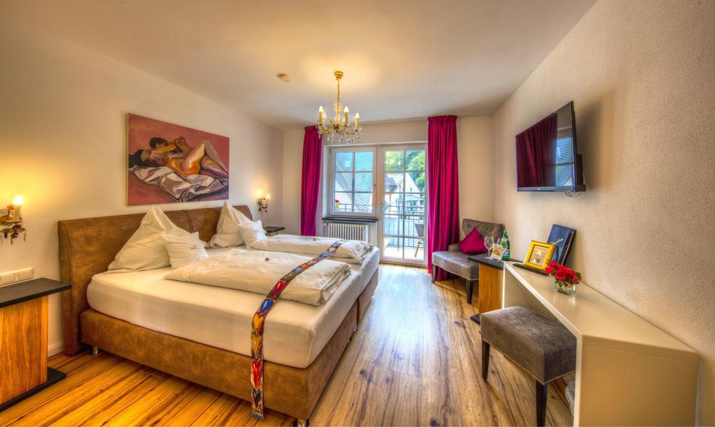 Hotel Lipmann "Am Klosterberg" Beilstein  Kültér fotó